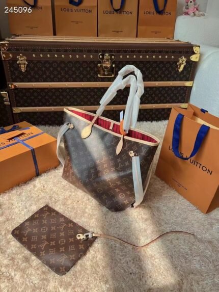 Leather tote bag for women, new niche design, autumn high-end feeling, large capacity commuting shoulder bag-comes with gift box