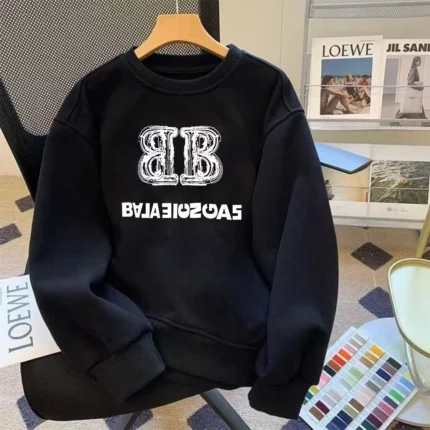 Loose and versatile letter printed hoodie for autumn and winter