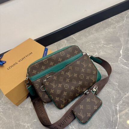 LV Vintage 3-in-1 camera bag is available for both men and women without a gift box